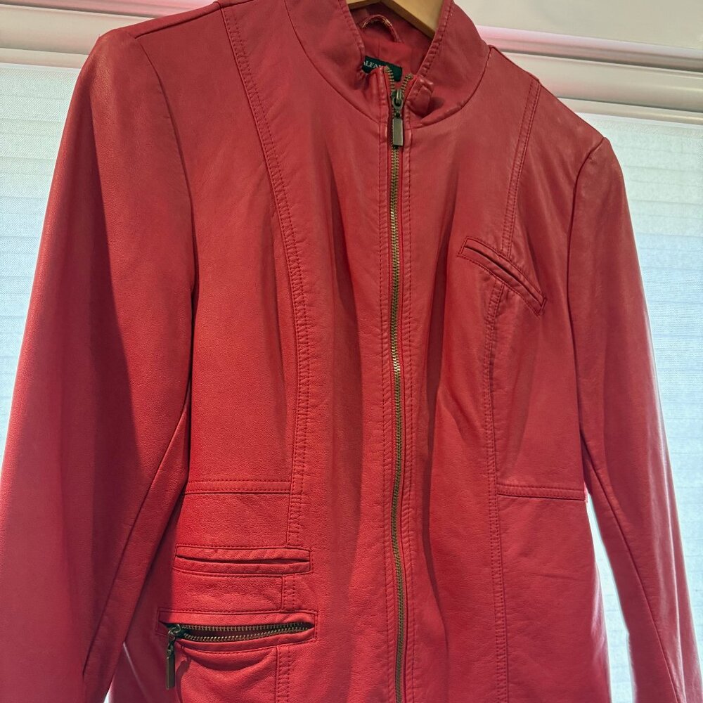 Stylish Red Fitted jacket